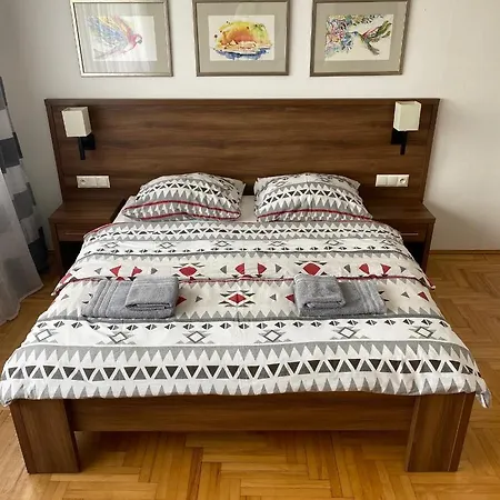 Hotel Maj *