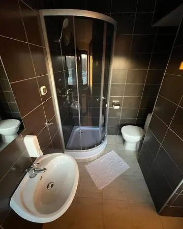 Hotel Maj *